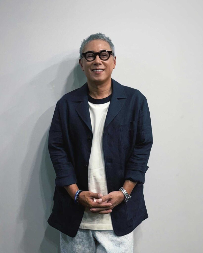 40대남자 패션 - 안경, 출처 : 윤종신님 인스타그램