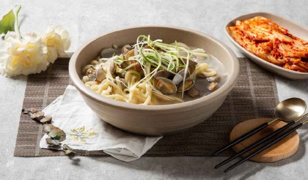 바지락 칼국수